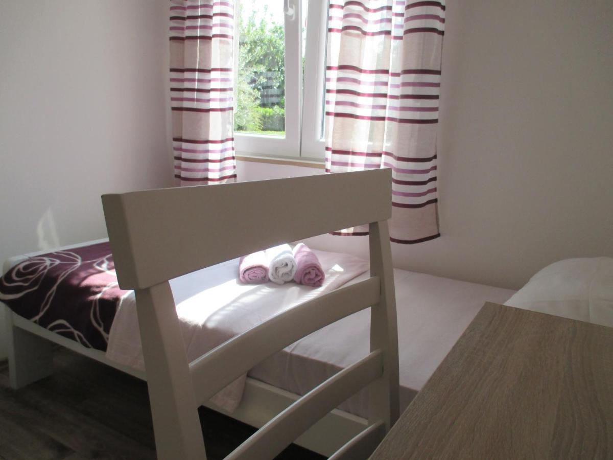 Apartment Near Center,Beach,Bus +Free Parking Zadar Exterior photo